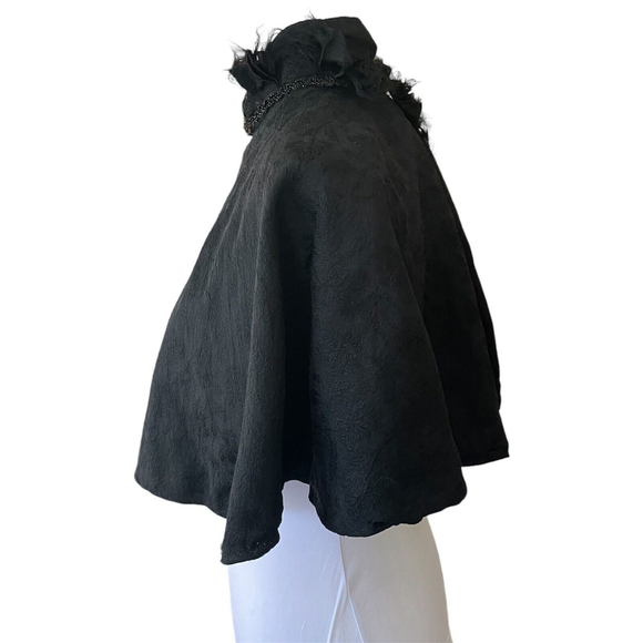 Victorian Edwardian Black Brocade Beaded Feather Cape - Picture 10 of 12